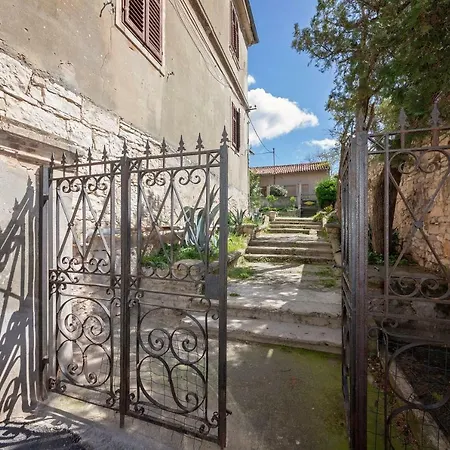 竞技场公寓 普拉