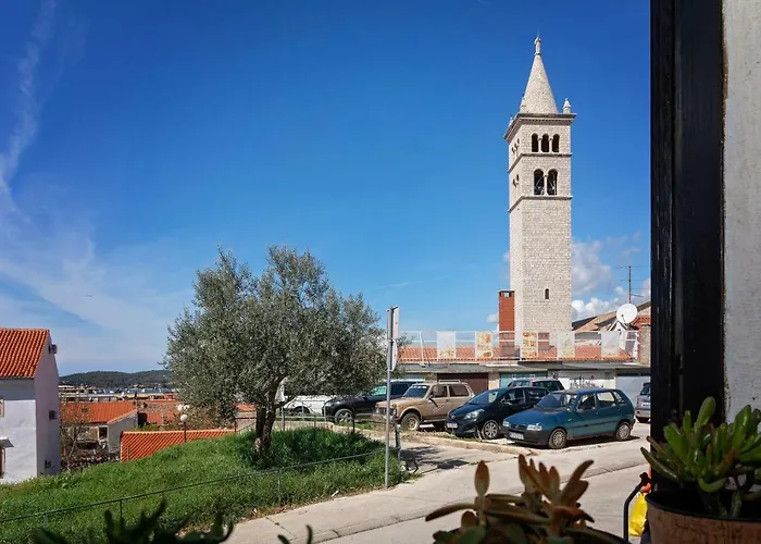 竞技场公寓 公寓 *