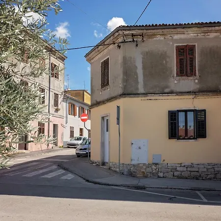 Arena Apartman *