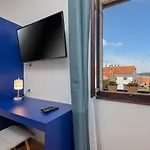 Arena Apartman *